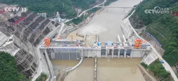 6月18日|国家重点水利工程引汉济渭调水工程通过通水验收